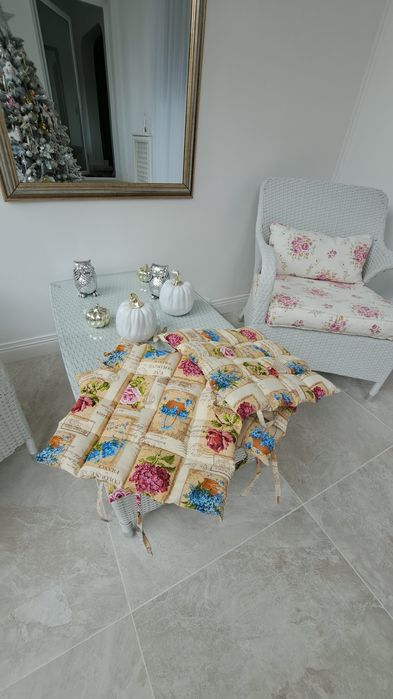 4 Perne Decorative Scaun ' Terasa' Bucatarie' stilul Shabby Chic