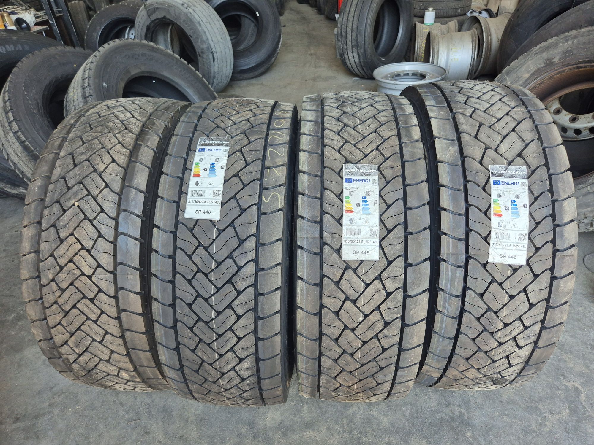 Anvelope camion tractiune noi Dunlop 315 60 22,5