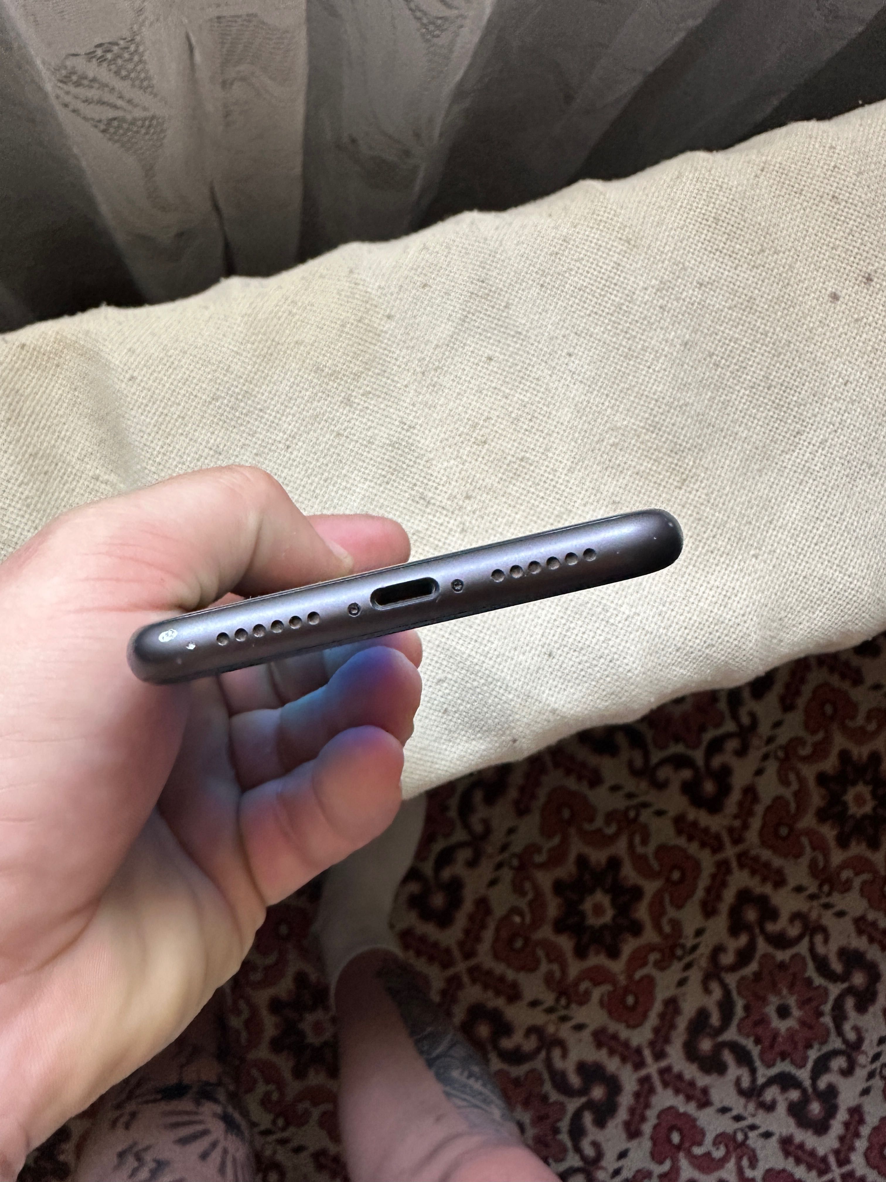 Iphone 11 90% Battery ЛИЧНО ПРЕДАВАНЕ!