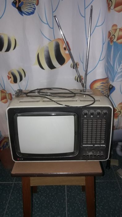 Электроника 25 ТЦ - 313 Д   /  цветной  телевизор  СССР