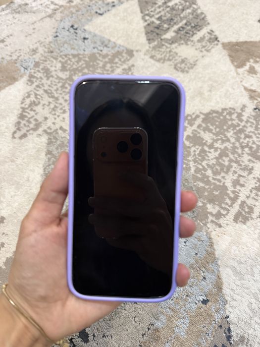 Продаю iPhone 13 — идеальное состояние!