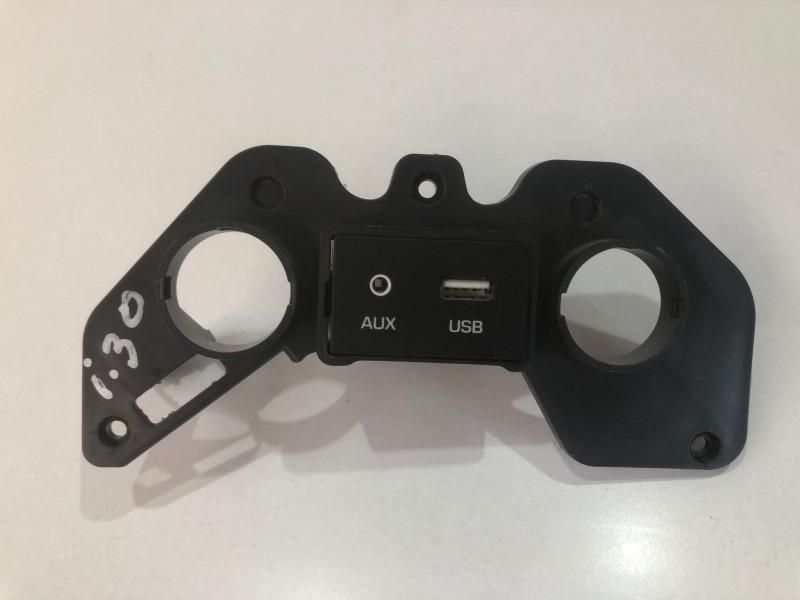 Port aux / usb Hyundai i30 (2016-2020)
