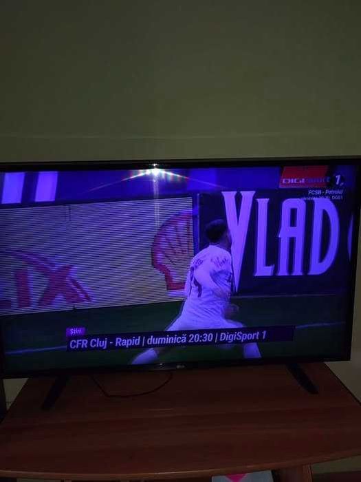 Televizor LG cu diagonala de 108cm
