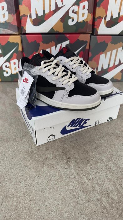 Nike Air Jordan 1 Low Travis Scott Olive