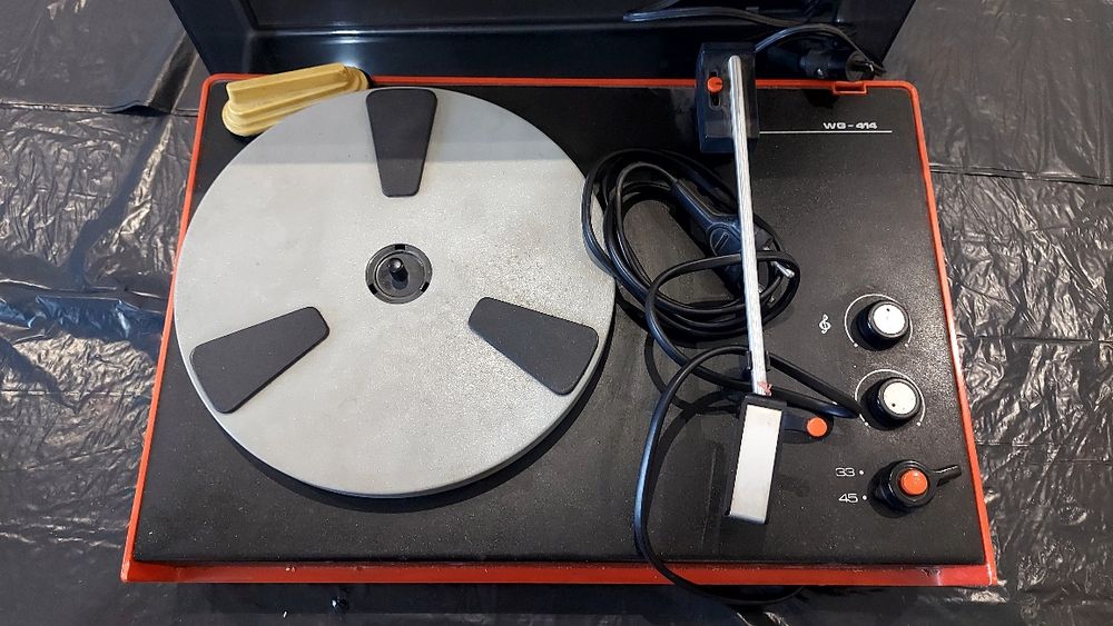 Грамофон Unitra Fonica и Старо българско радио