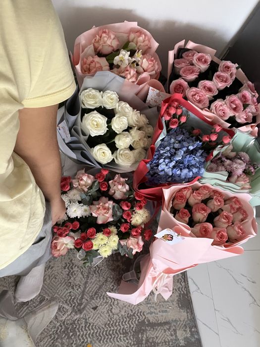 Букеты розы, гартентензи, и все остольное торг есть