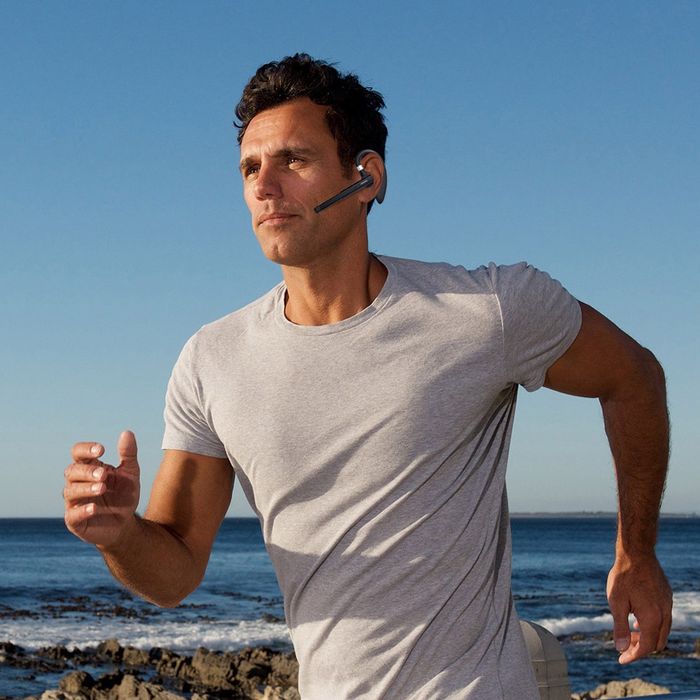 Безжична слушалка с микрифон за шофиране спорт и развлечение