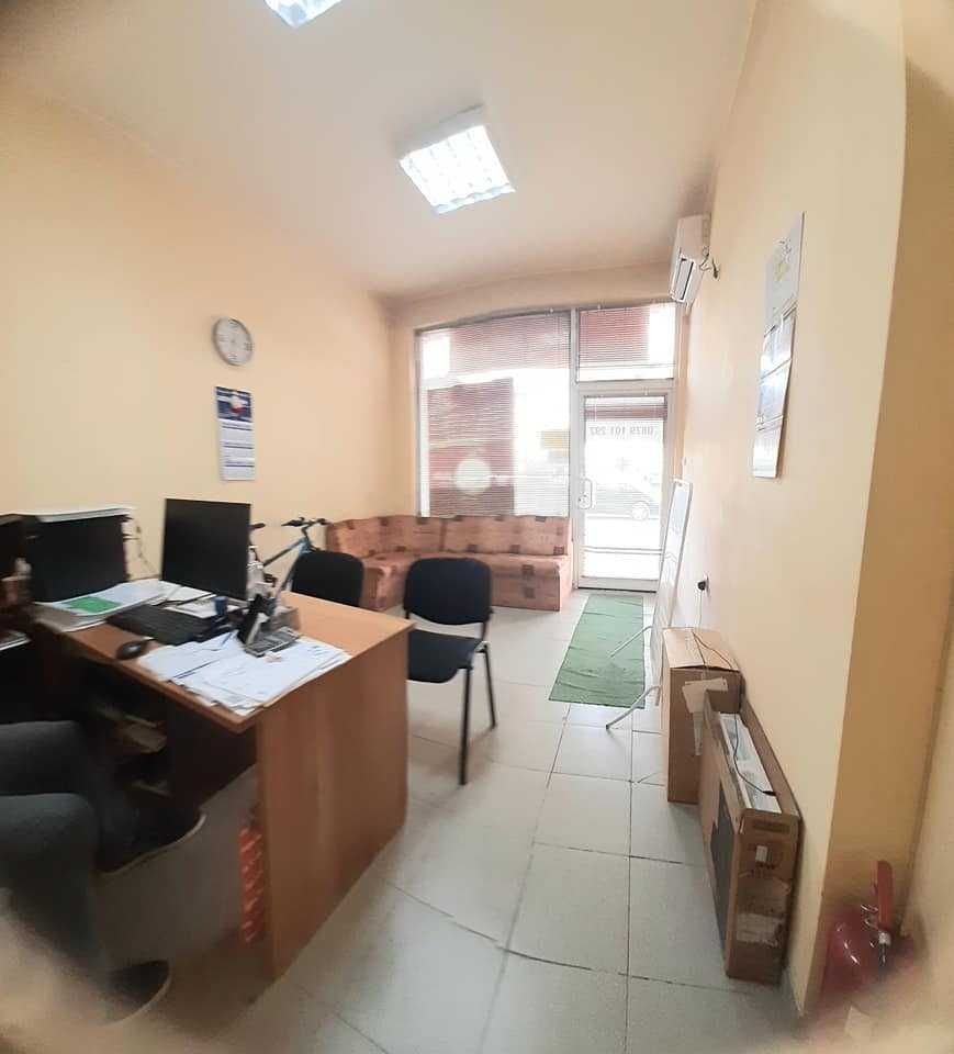 Продава се Офис в Търговище, Център - 27 кв.м за 1606 €/кв.м - Снимка #2