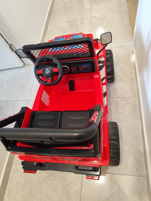 Mașinuță electrică