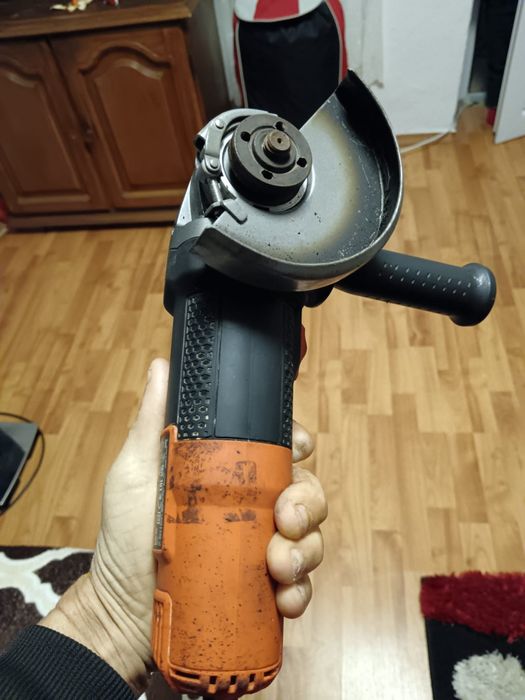 Vând Bormașină  și flex  perfecta  stare de funcționare