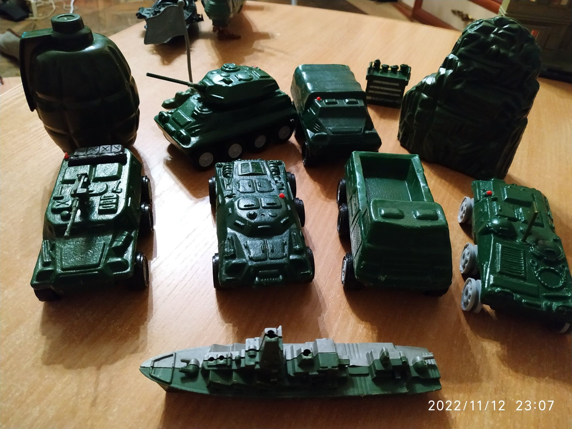 Игрушки, Военная техника, танки