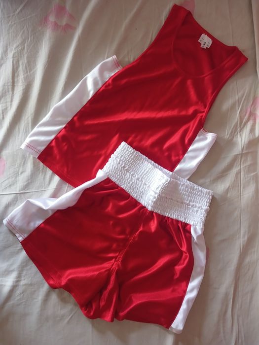 Продам  форму для бокса на рост 128