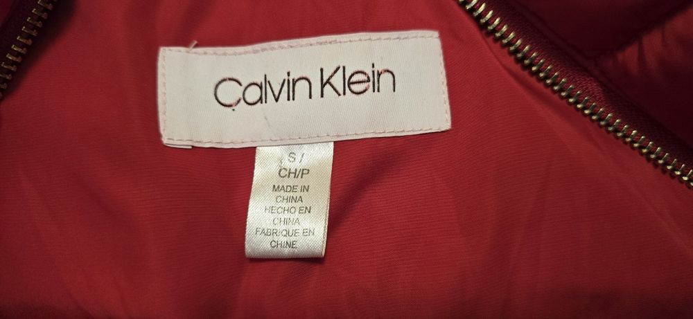 . Нов. Дамски оригинален елек.  Calvin Klein. Номер S