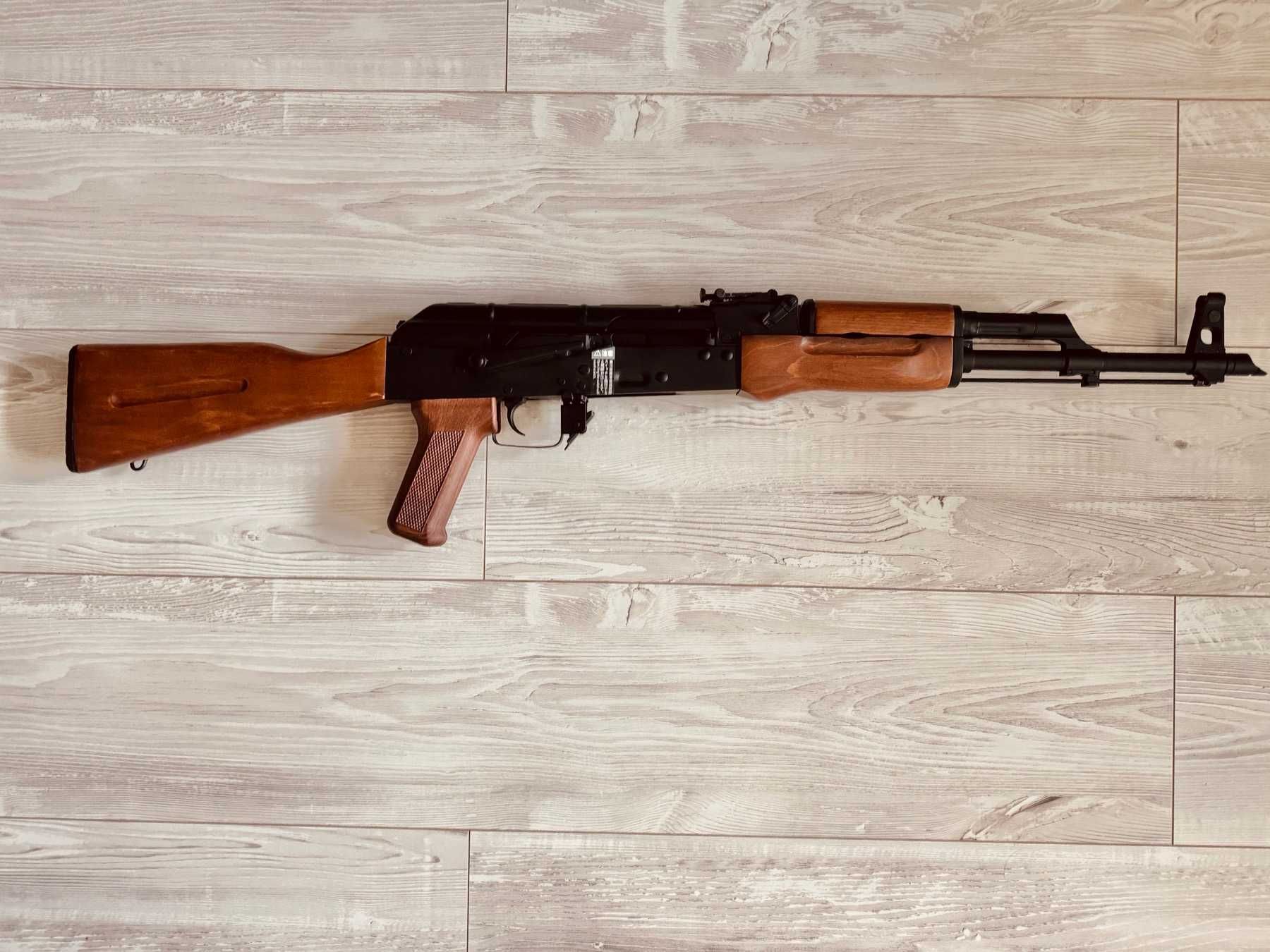Airsoft карабини Double Bell AKM 023 чисто нови със силна пружина