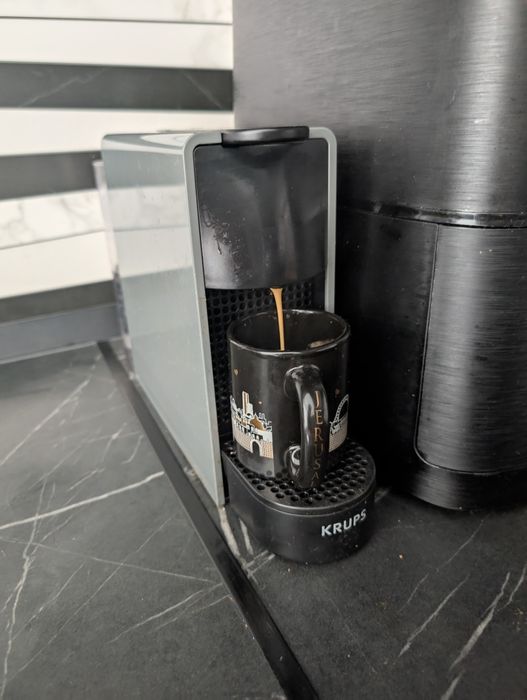 Espressor Nespresso by Krups Essenza Mini XN110