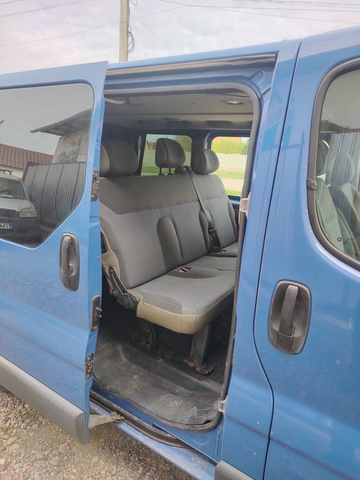 Se vinde Opel vivaro 8+1