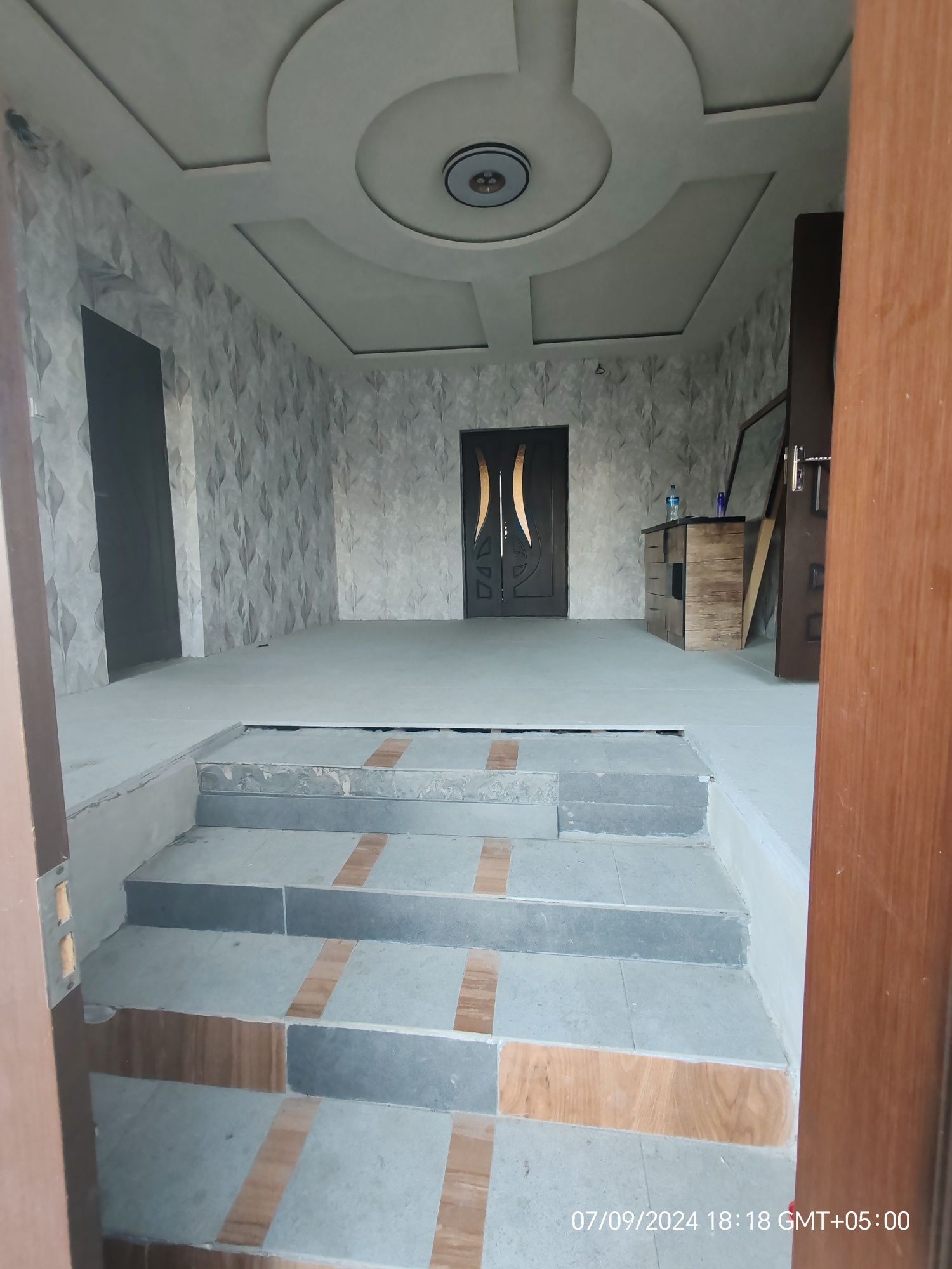 Uy sotladi Tashmorya