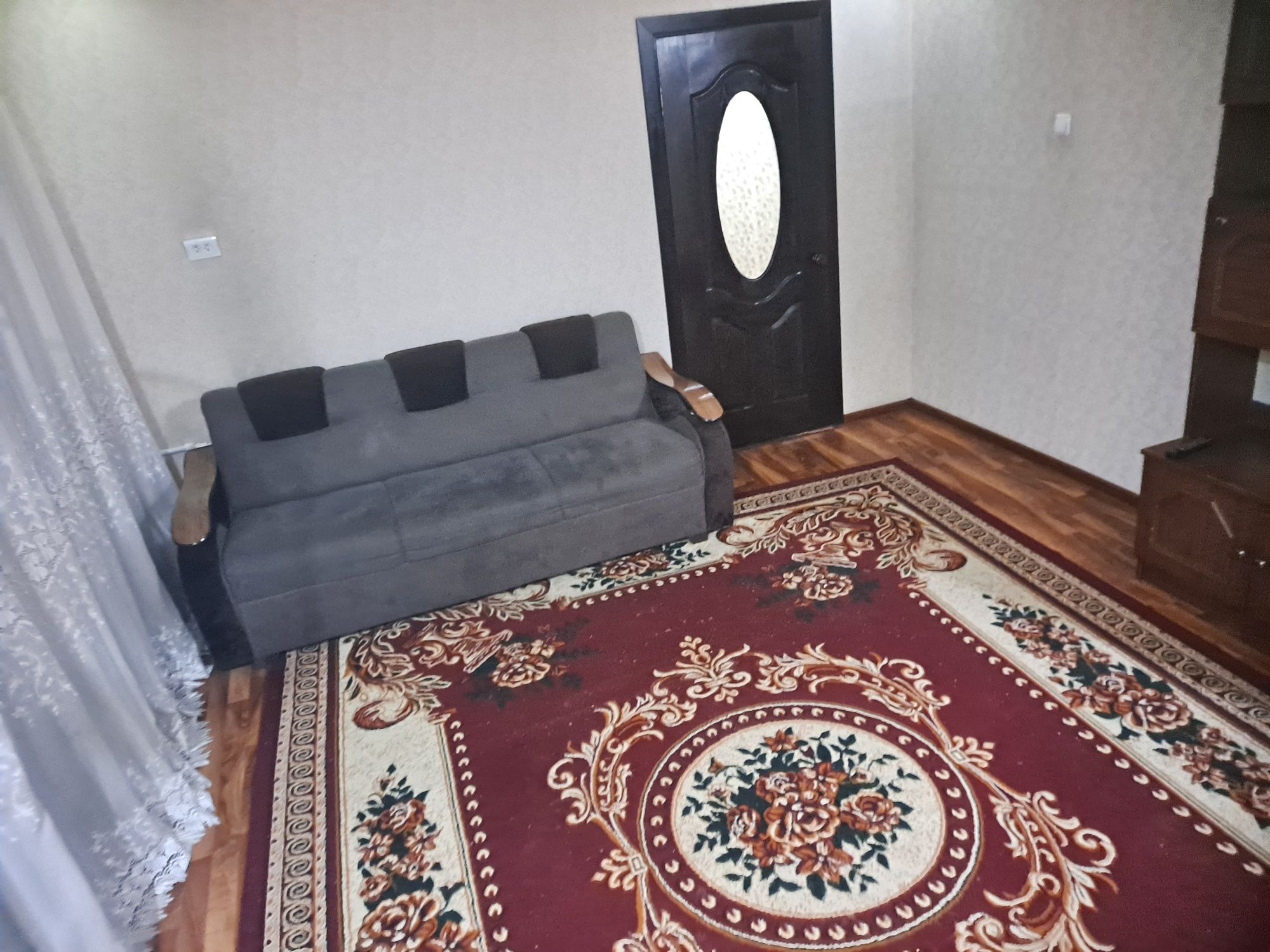 Medgaradoq  yosh oila bilan sheriklikka 1 ta qiz kerak uzoq muddatga