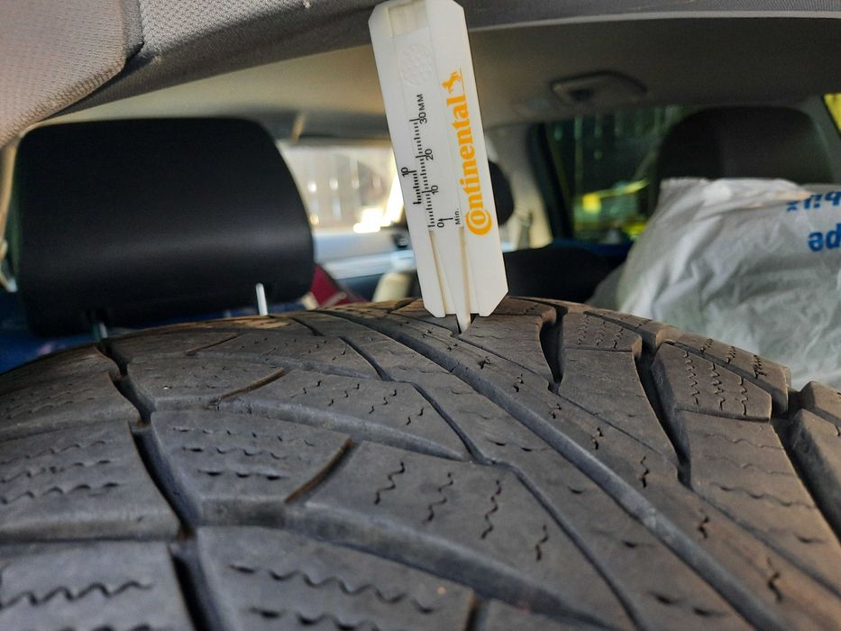 255 55 18 Goodyear UltraGrip iarna(M+S) runflat 6.5mm pt siguranta dvs