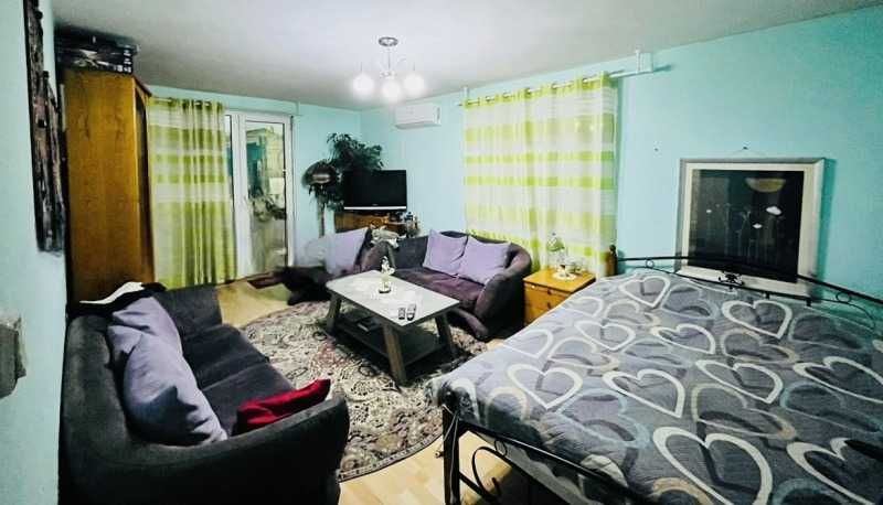 Двуетажна къща в Куртово Конаре