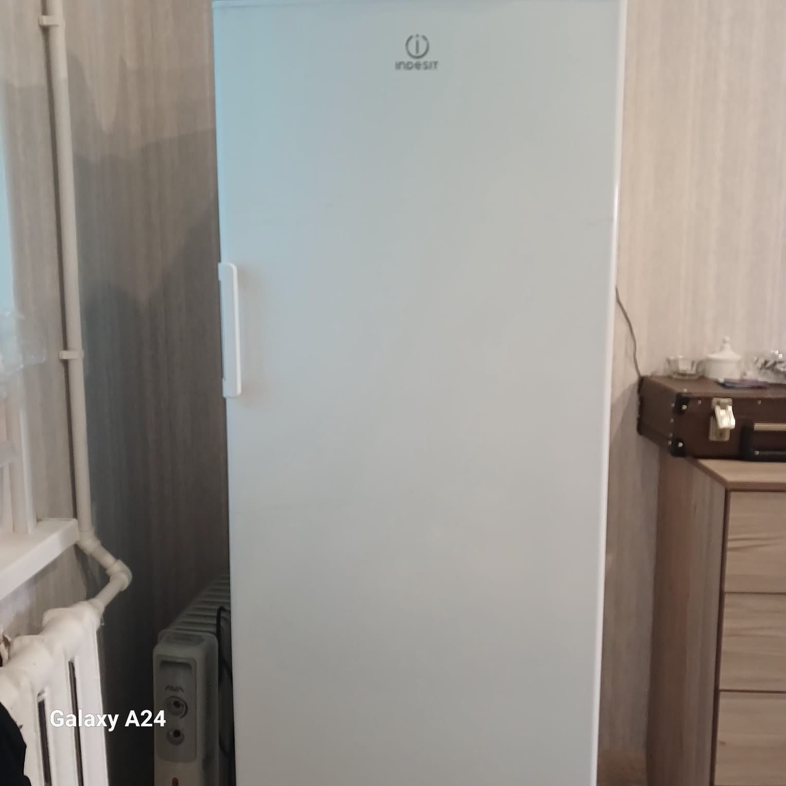 Продам морозильник