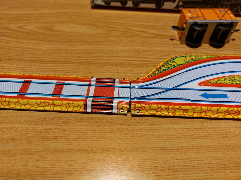 Jucarie veche, tren unguresc Lemez TOLATO MOZDONY
