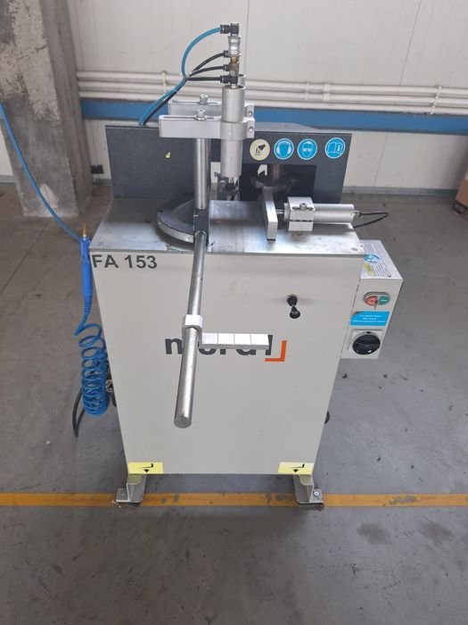 Linie cofectionare profile PVC si aluminiu