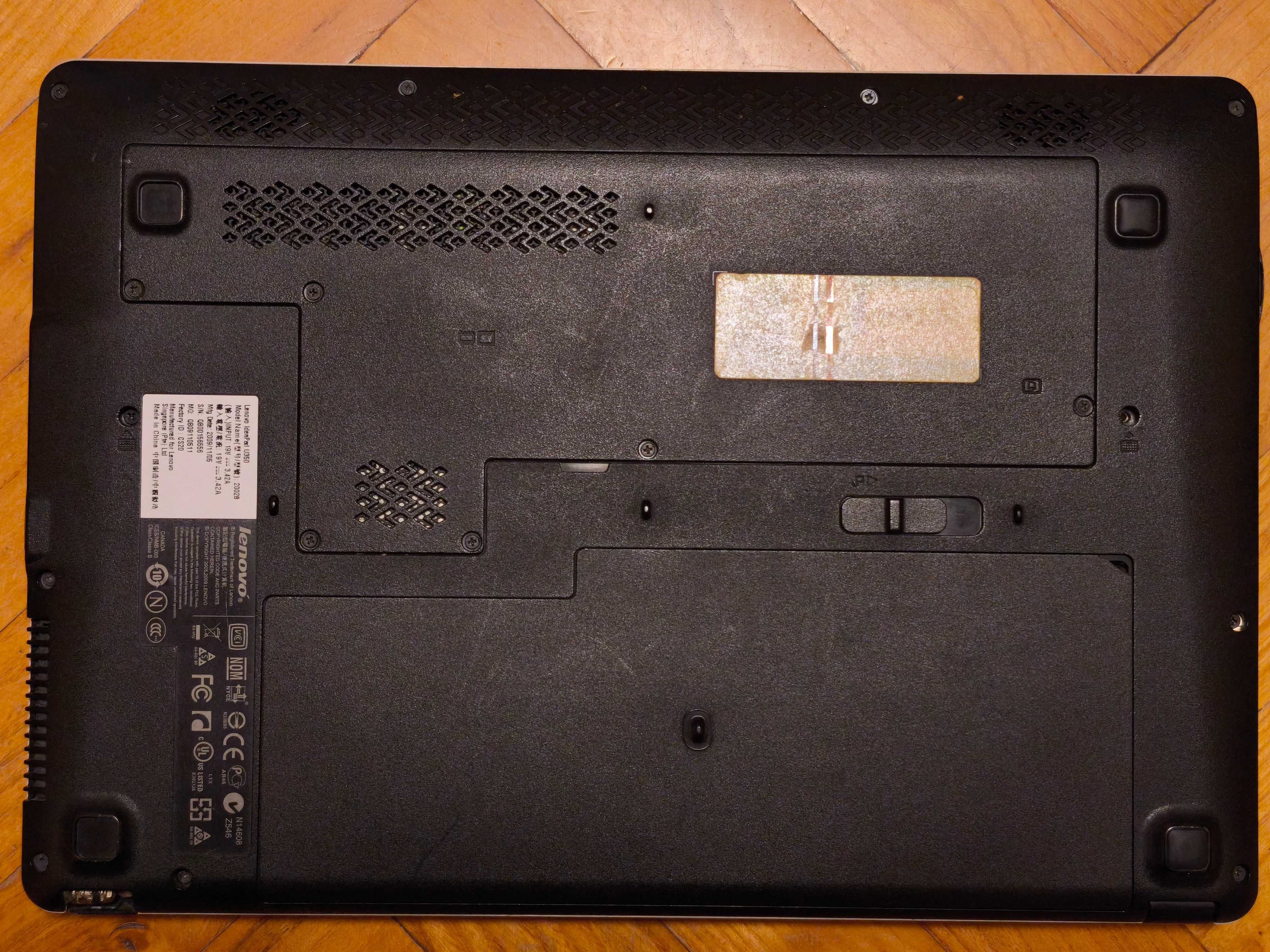 Laptop Lenovo IdeaPad U350 Linux Mint лаптоп 13.3" Intel 3GB RAM 250GB