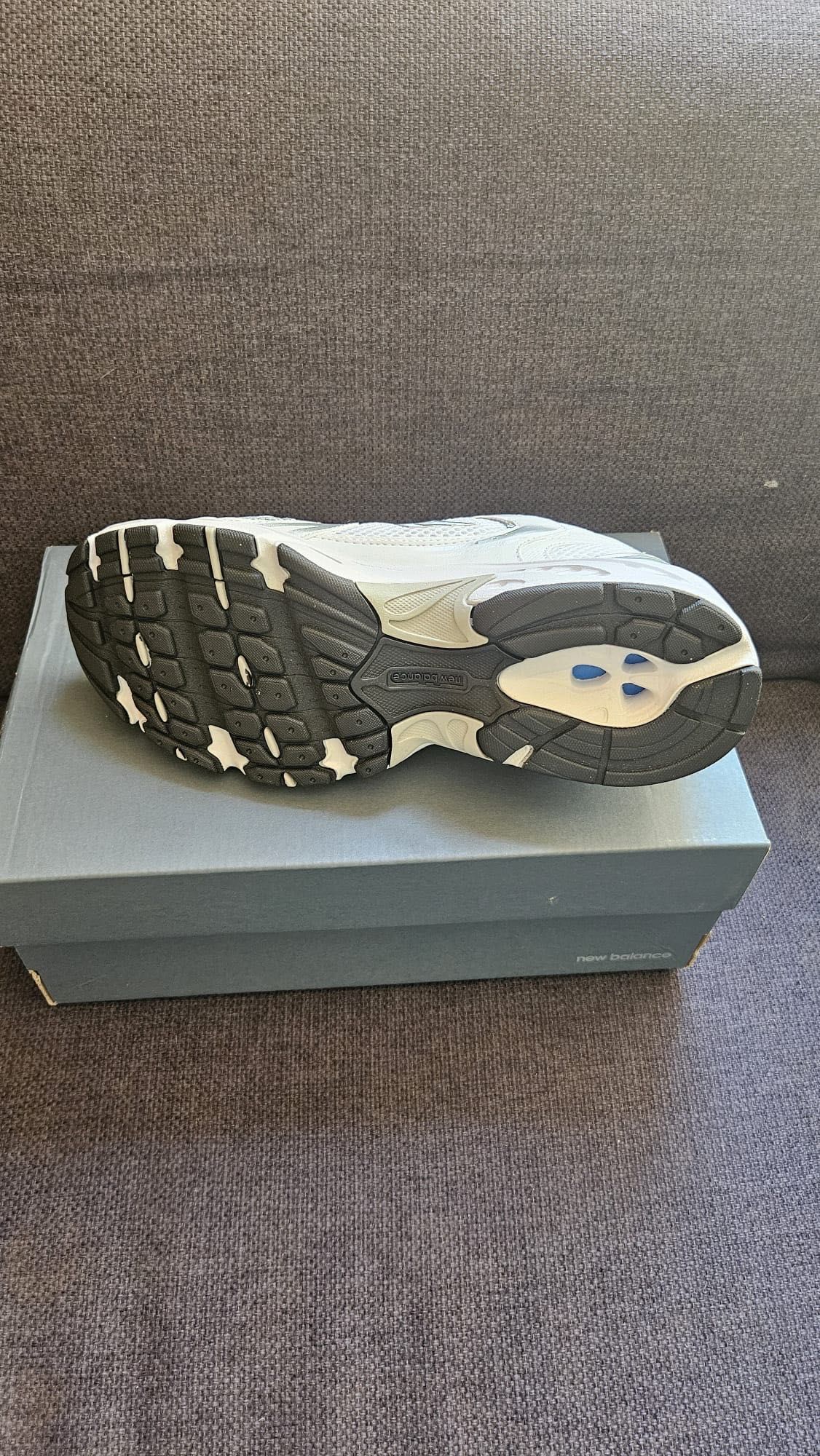 Adidași New Balance 530