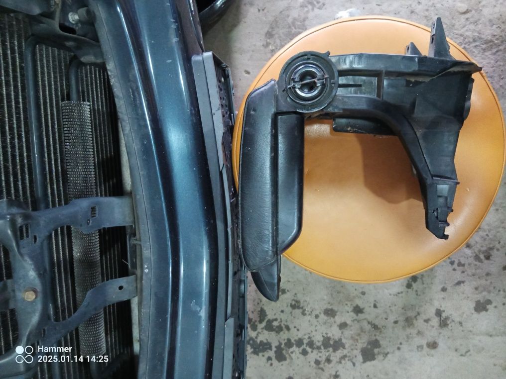 Продавам подлакътник за BMW e46