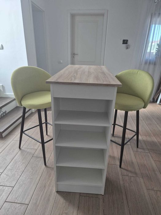 Vand masa tip bar cu 2 scaune