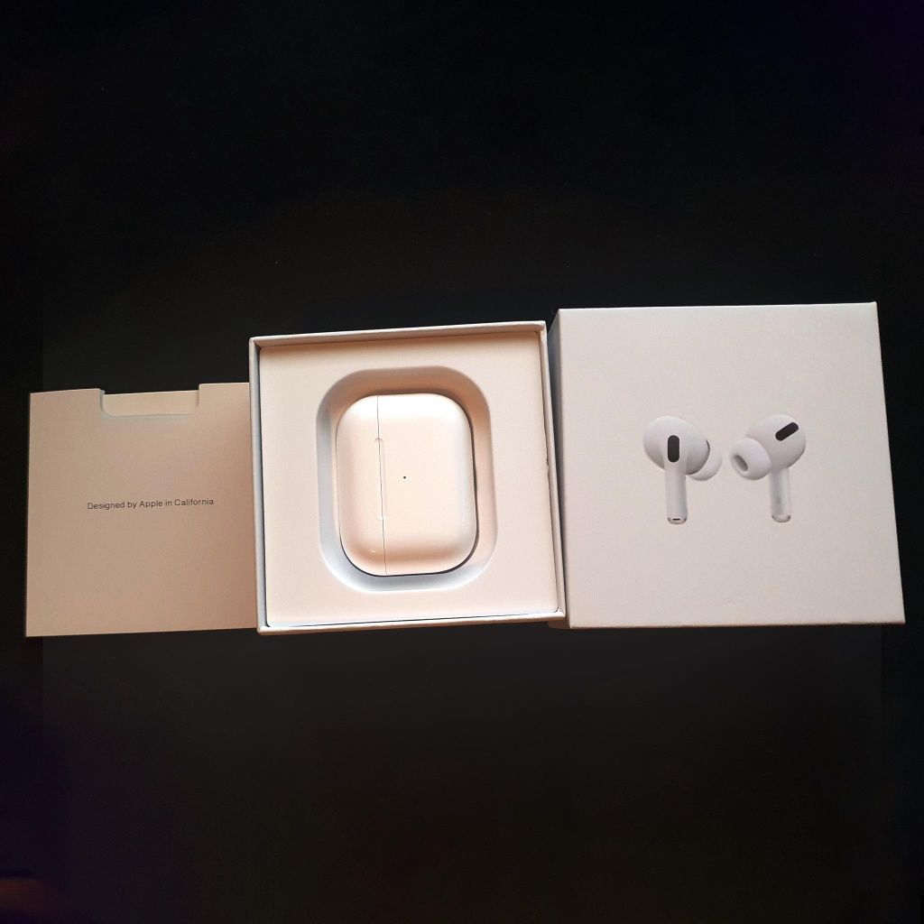 AirPods Pro, carcasă de încărcare MagSafe