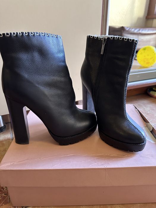 сапоги на каблуке, ботильоны