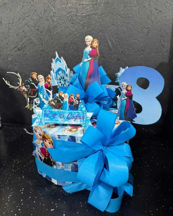 Картонени торти по ваше желание с надпис и топери