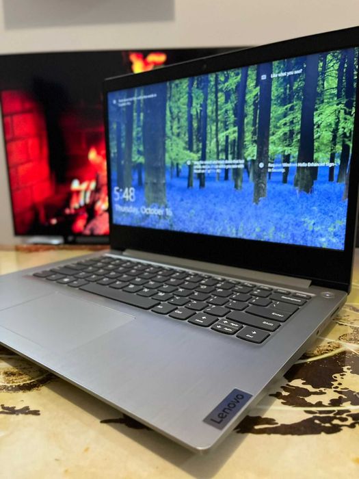 Laptop Slim Lenovo , AMD Ryzen 5 , 8 Gb RAM , 256 GB SSD , FULL HD