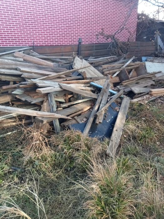 Продам доски б/у на дрова