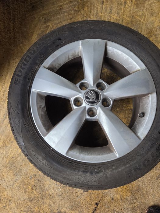 Vând jante aliaj skoda 15 m+s
