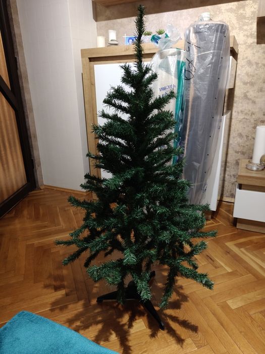 Малка изкуствена елха за