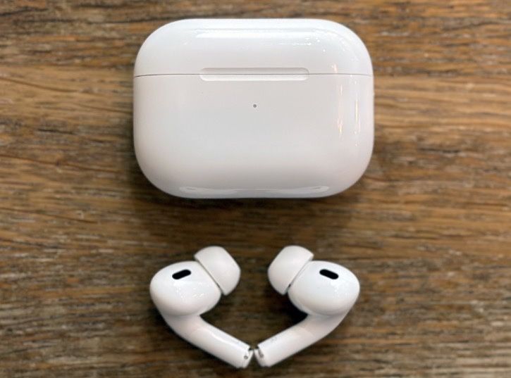 Apple AirPods Pro 2 (USB-C) – перфектно състояние