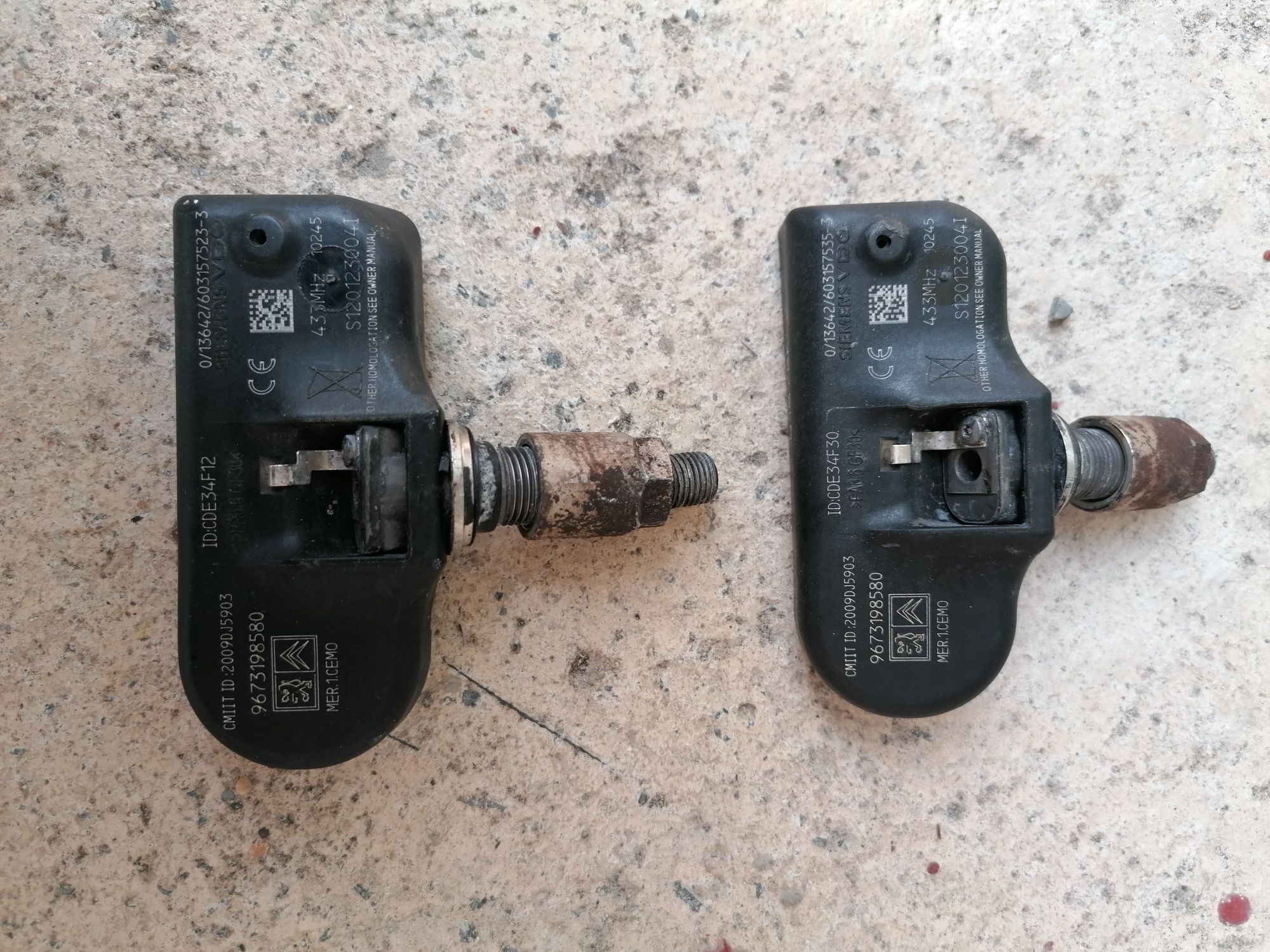 Продавам датчици за налягане в гумите  TPMS за Пежо Ситроен