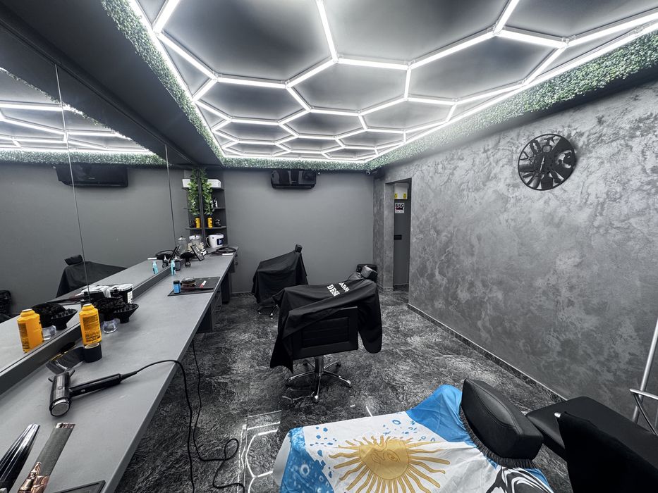 Salon Barber Shop la cheie