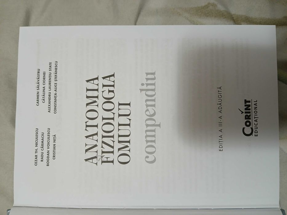 Vand compendiu Anatomia si fiziologia omului, pret 40 lei