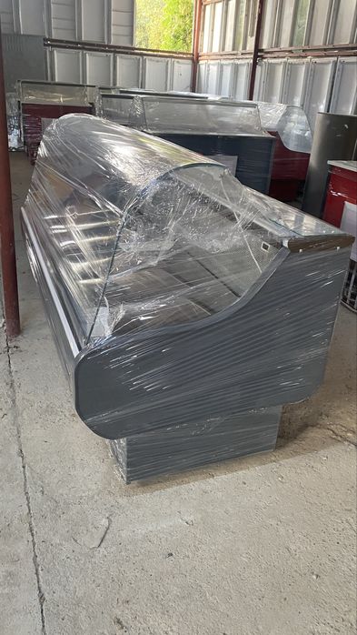 Vitrina frigorifica orizontala pentru mezeluri, branzeturi