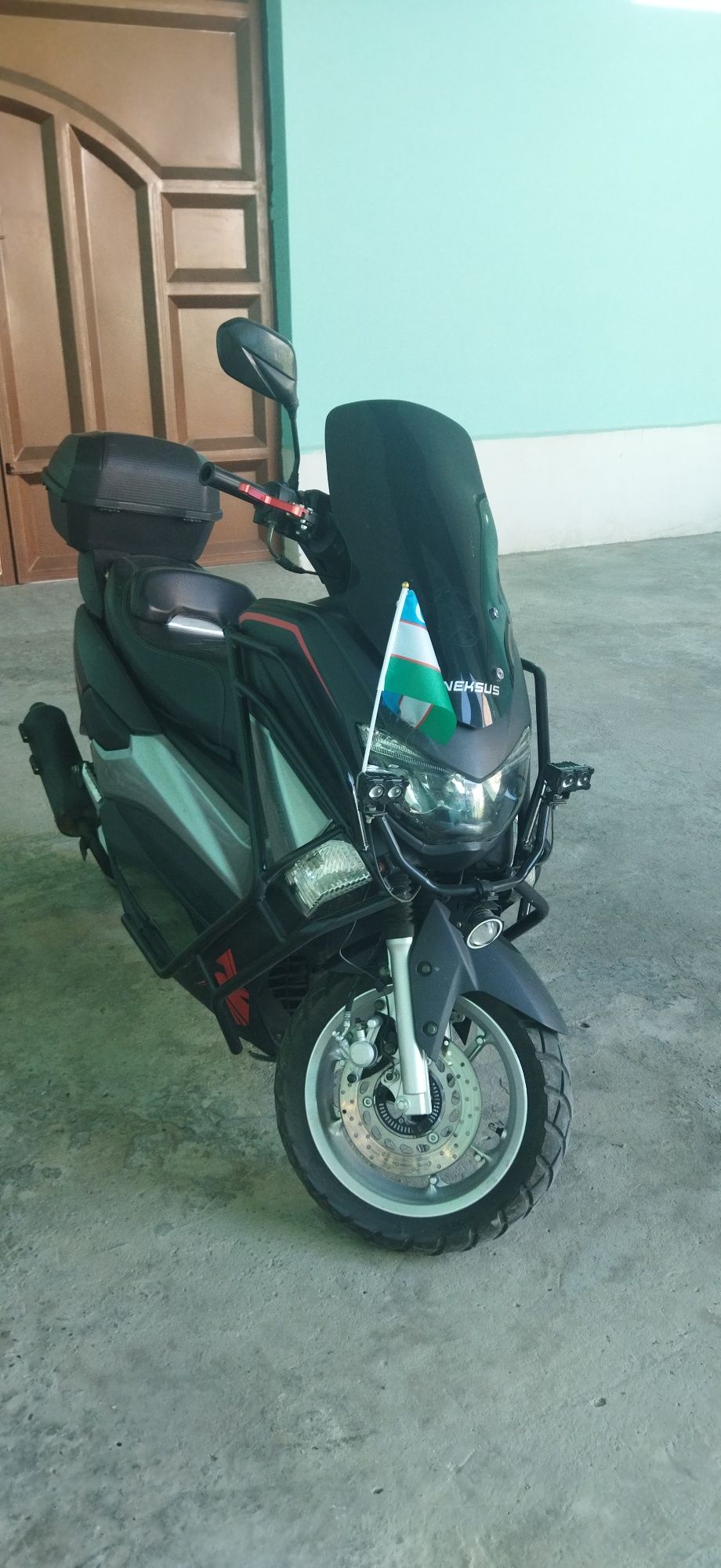 Продам скутер Ямаха N Max