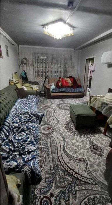 БЕРУНИЙ 3хона 2 этаж. супер локация. кирпич. 67м2. метро 100 м.