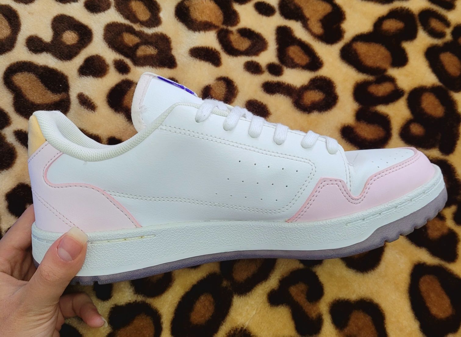 Adidas. NY. 90 J