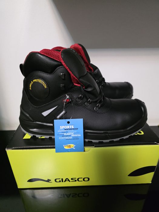 Bocanci Giasco S7S din piele