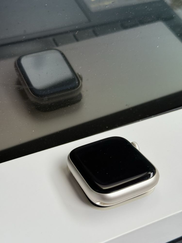 Apple Watch 9, GPS, Carcasa Starlight Aluminium 45mm