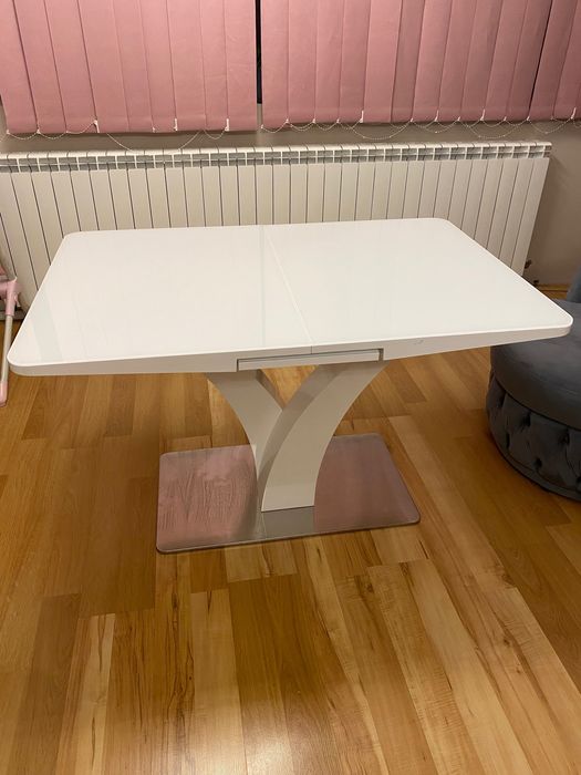 Трапезна разтегателна маса