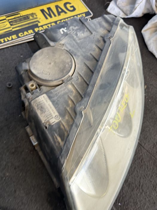 Фарове фар VW Touareg Xenon Valeo оборудван ксенон